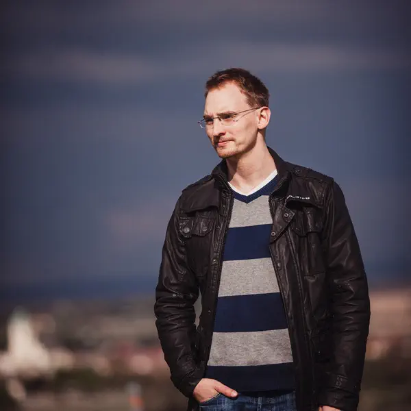 Über den Author